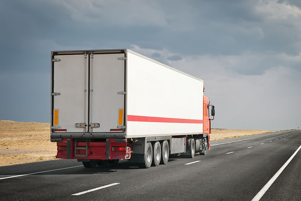 Safe Truck Driving for Clean Driving Record